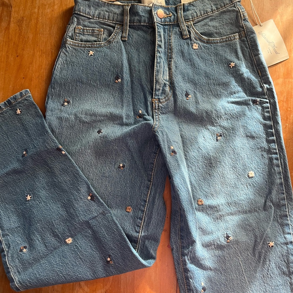 Universal Thread Blue Embroidered Straight Leg Jeans